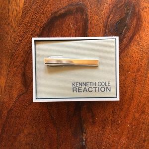Brand new Kenneth Cole tie clip
